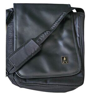 Johnnie Walker Hitex Black Leather Messenger Bag Adjustable Strap Zipper Closure